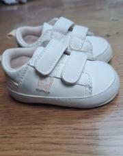 Chaussures neuves 1/3 mois 