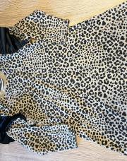 Robe BM léopard 104 cm