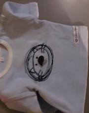 Petit pull bleu chat t56