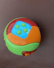 Balle 1er âge qui s’ouvre en 3 parties