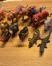 Lot de figurines animaux 