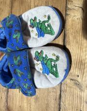 Pantoufles dinosaures 25-26 