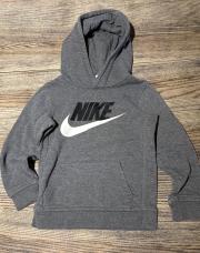 Pull NIKE 5-6 ans 
