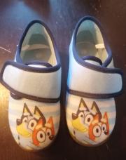 Pantoufles Bluey - P28 