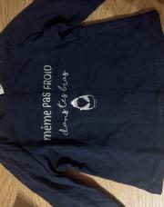 Haut bleu marine tape à l’œil 3 mois