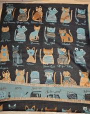 Écharpe 150CM sur 70CM Couleur noir et vert dessin petits chats