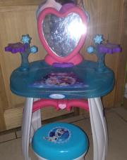 Coiffeuse reine des neiges 