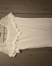 T shirt dessus dentelle taille M