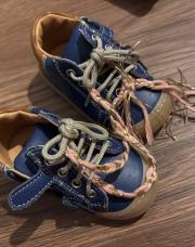 Chaussures neuve T19 jamais mise 