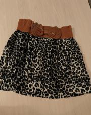 Jupe léopard avec ceinture brune 6ans