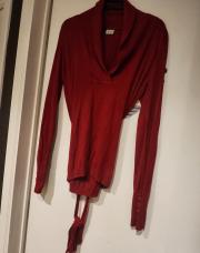 Pull rouge et ceinture Esprit