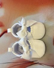 Chausson blanche vernie 15-16