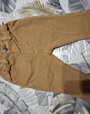 Jeans moutarde tape à l'œil 3 mois