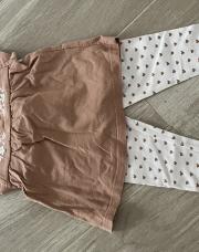 Ensemble 12m c&a t-shirt+legging brun cœur 