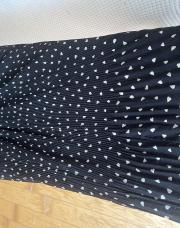 Jupe noir fleur blanche 