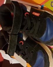 Baskets Kickers pointure 22