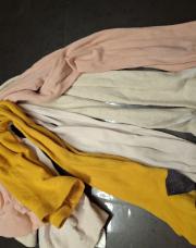 Lot de 4 bas ( 1 moutard, 1 blanc, 1 blanc pailleté, 1 saumon clair), taille 128