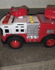 Petit camion de pompiers son et lumière  2