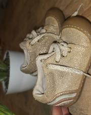 Chaussures premiers pas Bopy dorées taille 19