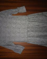 Robe grise à carreaux c&a 9 ans 