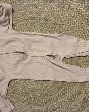 Combinaison rose zeeman 62cm