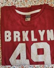 T-shirt LM rouge brklyn TAO taille 10 ans