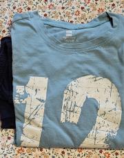 Pyjama t-shirt turquoise pantalon bleu foncé HEMA taille 9/10ans