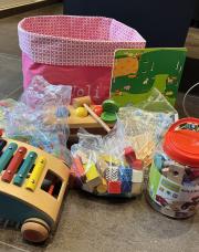 Panier complet avec plusieurs jeux en voix