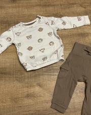 Ensemble pull et jogging C&A taille 80