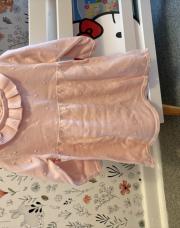 Robe rose c&a 3 mois 