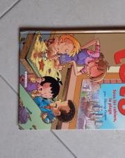 livre: toto sous les cahiers,la plage