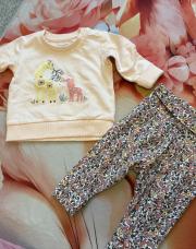 Ensemble pull rose girafe + pantalon fleuri 3 mois