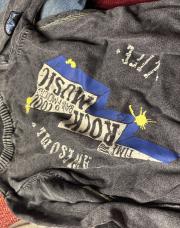 Pull fin gris éclair bleu jaune T 92 