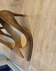 talons beige