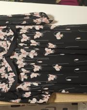Robe extra longue en voile noire et fleurs roses 3XL