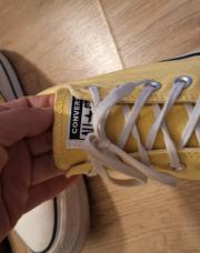 Converse jaune