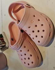 Crocs rose. Pointure 32