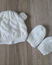 Bonnets et gant bebe 