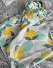 Pantalon vert d eau jaune okaidi taille 12ans 