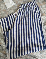 Pantalon lignée bleu blanc Kiabi taille 12ans 