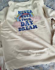 Pull motif a l arrière taille146..154 couleur beige