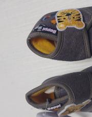 Chaussons pointure 19