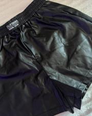 Short cuir 6a