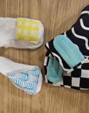 Lot chaussettes grelot et gants contraste-lovevery