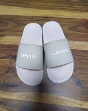 Clapette levis pointure 34
