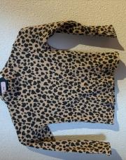 Pull léopard fille 5/6 ans 