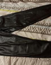 Pantalon simili, style legging noir