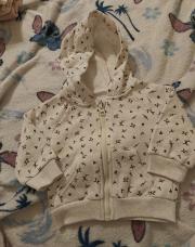 Gilet a capuche 68 cm 