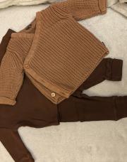 Ensemble pull, haut manches longues et legging LEV 56 cm