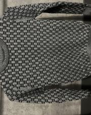 Pull noir gris Anthony morato 8 ans